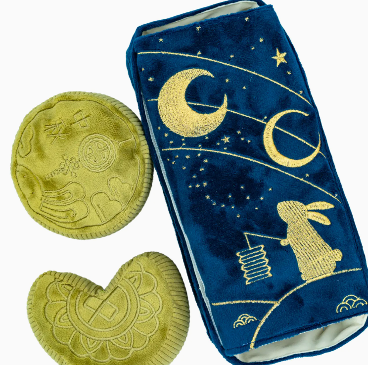 MATCHA MOON CAKE INTERACTIVE DOG TOY - WILD N' FRESH & SQUEAKY CO