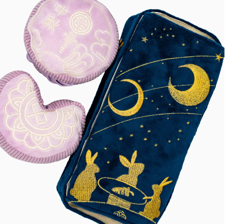 TARO MOON CAKE INTERACTIVE DOG TOY - WILD N' FRESH & SQUEAKY CO